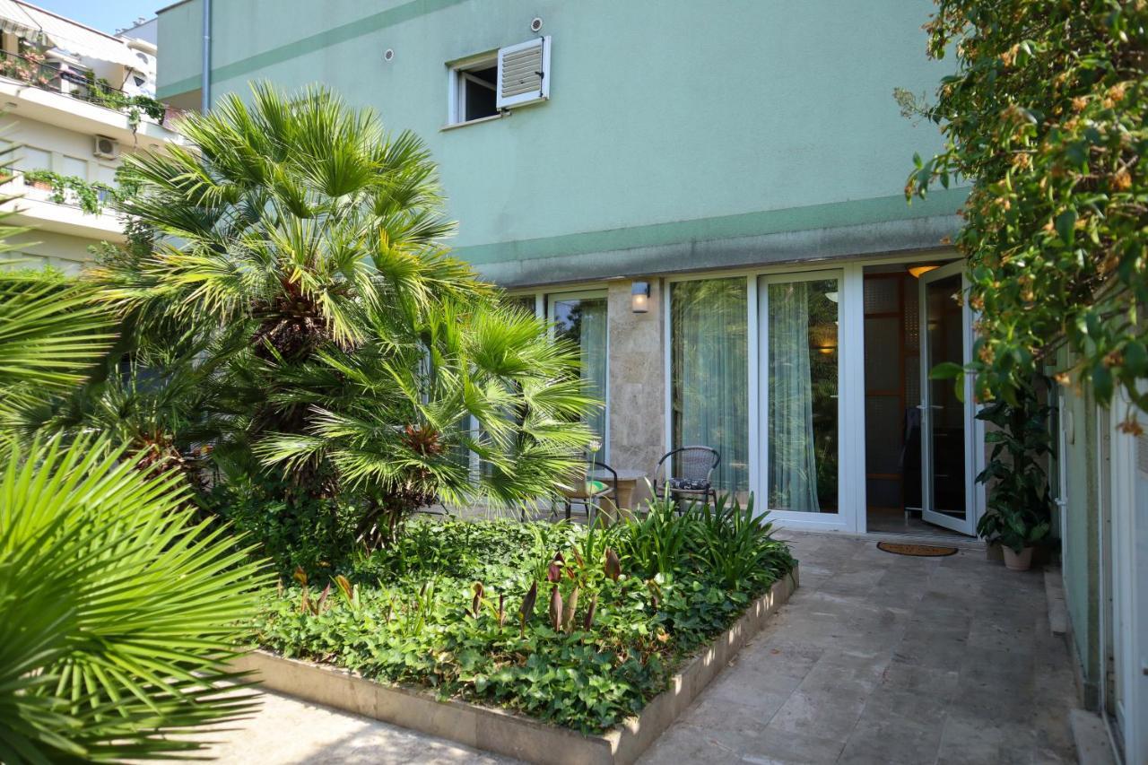 Apartments Okuka Split Exterior photo